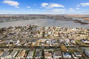3414 Colony Dr, Baldwin, NY 11510 - Photo 40
