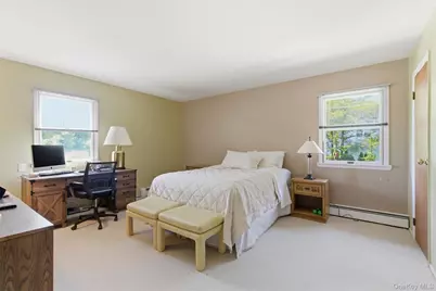 16 Amherst Lane, Smithtown, NY 11787 - Photo 18