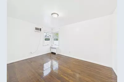 9 Ferndale Drive, Hicksville, NY 11801 - Photo 16