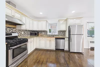 9 Ferndale Drive, Hicksville, NY 11801 - Photo 10