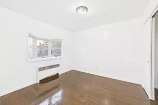 9 Ferndale Dr, Hicksville, NY 11801 - Photo 14