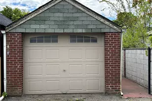 64-73 59th Ave, Maspeth, NY 11378 - Photo 14
