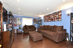 120 Estate Dr, Jericho, NY 11753 - Photo 16