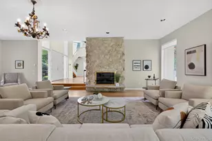 80 Tall Oak Crescent, Syosset, NY 11791 - Photo 8
