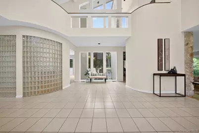 80 Tall Oak Crescent, Syosset, NY 11791 - Photo 4