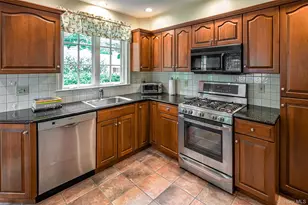 147 Ridgeway St, Mount Vernon, NY 10552 - Photo 8