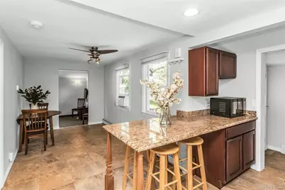 71 Paprocki Avenue, West Islip, NY 11795 - Photo 10