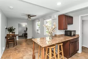 71 Paprocki Ave, West Islip, NY 11795 - Photo 10