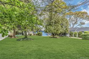 71 Paprocki Ave, West Islip, NY 11795 - Photo 20