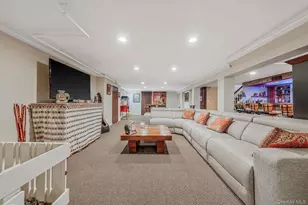 193 Dix Hills Rd, Dix Hills, NY 11746 - Photo 26