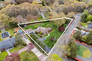 193 Dix Hills Rd, Dix Hills, NY 11746 - Photo 36