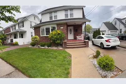 46 E Melrose Street, Valley Stream, NY 11580 - Photo 2
