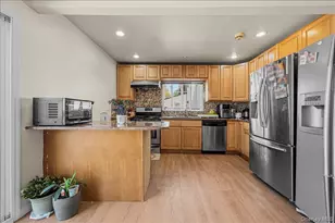 109 Gordon Ave, Westbury, NY 11590 - Photo 8