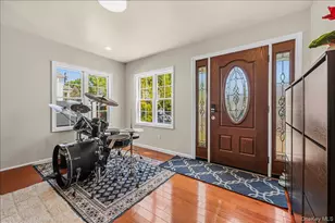 109 Gordon Ave, Westbury, NY 11590 - Photo 4