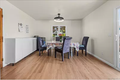 109 Gordon Avenue, Westbury, NY 11590 - Photo 10