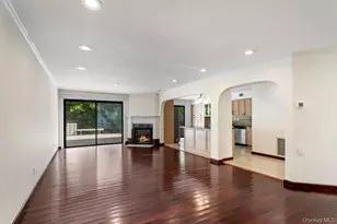 41 E View Ct, Jericho, NY 11753 - Photo 4