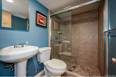 2539 Bradley Court, Merrick, NY 11566 - Photo 26