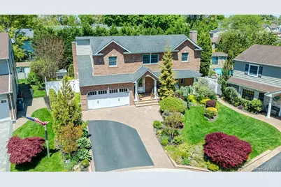 2539 Bradley Court, Merrick, NY 11566 - Photo 36
