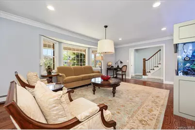 2539 Bradley Court, Merrick, NY 11566 - Photo 10