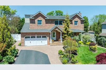 2539 Bradley Court, Merrick, NY 11566 - Photo 1