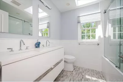 2539 Bradley Court, Merrick, NY 11566 - Photo 22