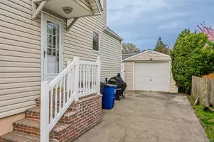 2459 Woodland Ave, Wantagh, NY 11793 - Photo 38