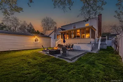 2459 Woodland Avenue, Wantagh, NY 11793 - Photo 34
