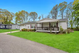 1407 Middle, Calverton, NY 11933 - Photo 4