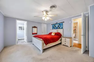 1407 Middle, Calverton, NY 11933 - Photo 22