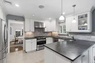 8 Prospect Ave, Garden City, NY 11530 - Photo 14