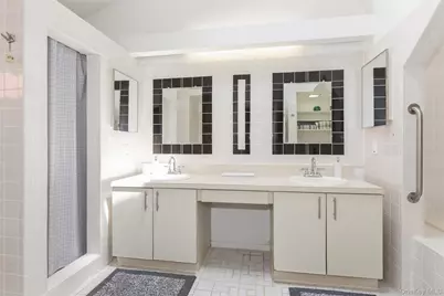 105 Nadia Court, Port Jefferson, NY 11777 - Photo 18