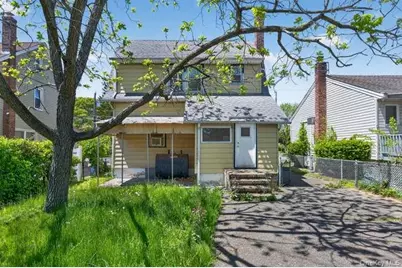 191 Rockaway Parkway, Valley Stream, NY 11580 - Photo 22