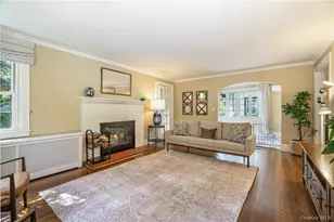 19 Hamilton Rd, Scarsdale, NY 10583 - Photo 2