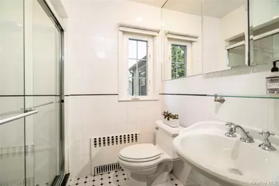 19 Hamilton Road, Scarsdale, NY 10583 - Photo 12