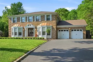 19 Quaker Hill Rd, Stony Brook, NY 11790 - Photo 2