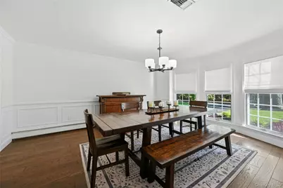 19 Quaker Hill Road, Stony Brook, NY 11790 - Photo 12