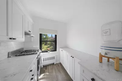 286 Cherry Valley Avenue #A2, Garden City, NY 11530 - Photo 16