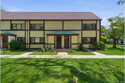 286 Cherry Valley Avenue #A2, Garden City, NY 11530 - Photo 2