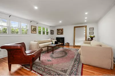 27 Ridge Drive E, Great Neck, NY 11021 - Photo 6