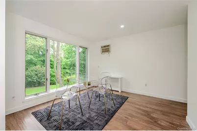 27 Ridge Drive E, Great Neck, NY 11021 - Photo 18