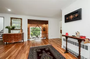27 Ridge Dr E, Great Neck, NY 11021 - Photo 4