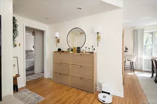 4 Edwards, Roslyn Heights, NY 11577 - Photo 10