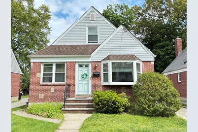 171 Locust Street, Floral Park, NY 11001 - Photo 1
