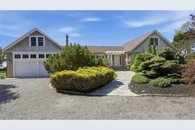 920 Cedar Point Drive E, Southold, NY 11971 - Photo 4
