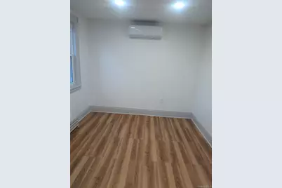 122-08 Hillside Avenue #2, Richmond Hill, NY 11418 - Photo 6