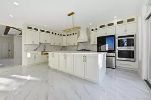 51 Sobro Ave, Valley Stream, NY 11580 - Photo 10