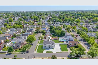51 Sobro Avenue, Valley Stream, NY 11580 - Photo 40