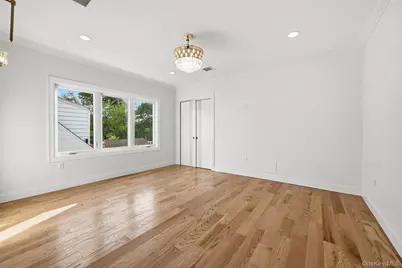 51 Sobro Avenue, Valley Stream, NY 11580 - Photo 16