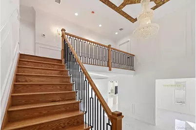 51 Sobro Avenue, Valley Stream, NY 11580 - Photo 32