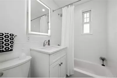 200 N Village Avenue #A3, Rockville Centre, NY 11570 - Photo 16